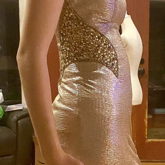 ASKFormal Metallic gold tint Prom/Sweet 16 Formal gown.Jewel detail,slit &train - Picture 8 of 11